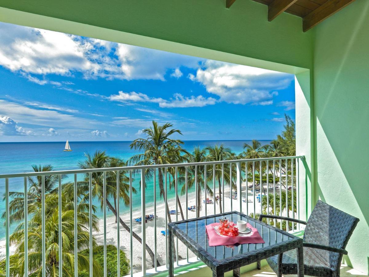 Courtyard By Marriott Bridgetown, Barbados Hotel Buitenkant foto