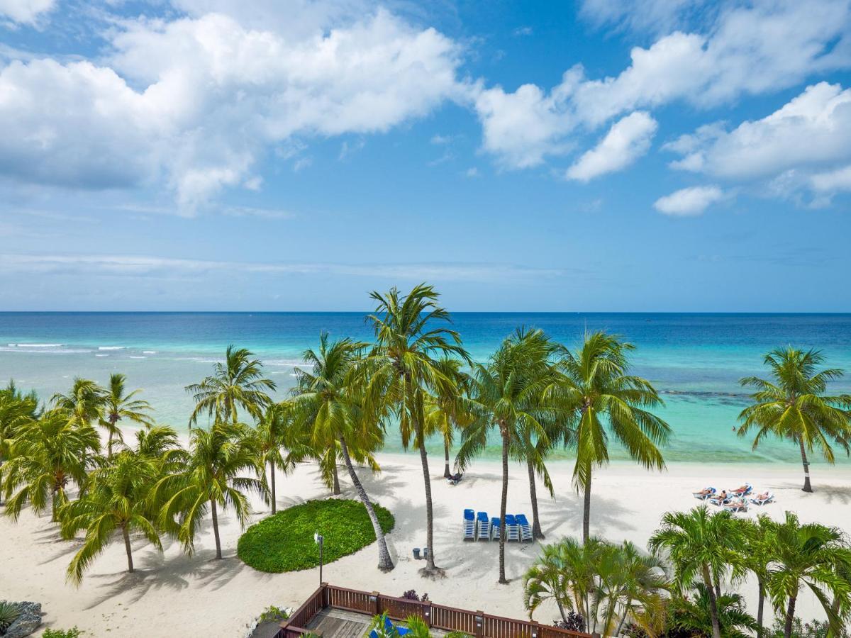 Courtyard By Marriott Bridgetown, Barbados Hotel Buitenkant foto