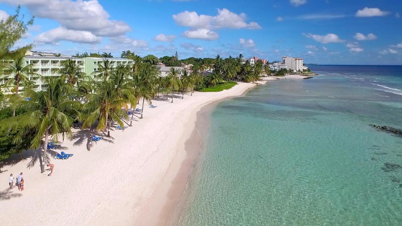 Courtyard By Marriott Bridgetown, Barbados Hotel Buitenkant foto