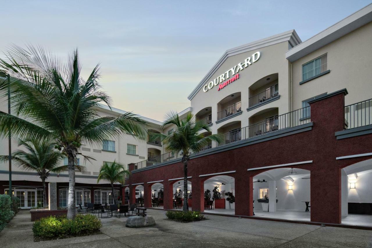 Courtyard By Marriott Bridgetown, Barbados Hotel Buitenkant foto