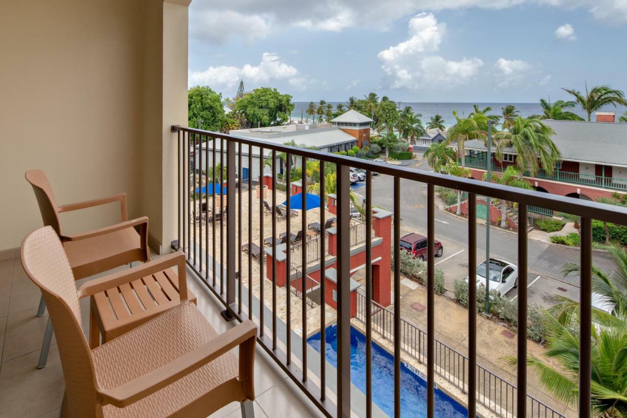 Courtyard By Marriott Bridgetown, Barbados Hotel Buitenkant foto