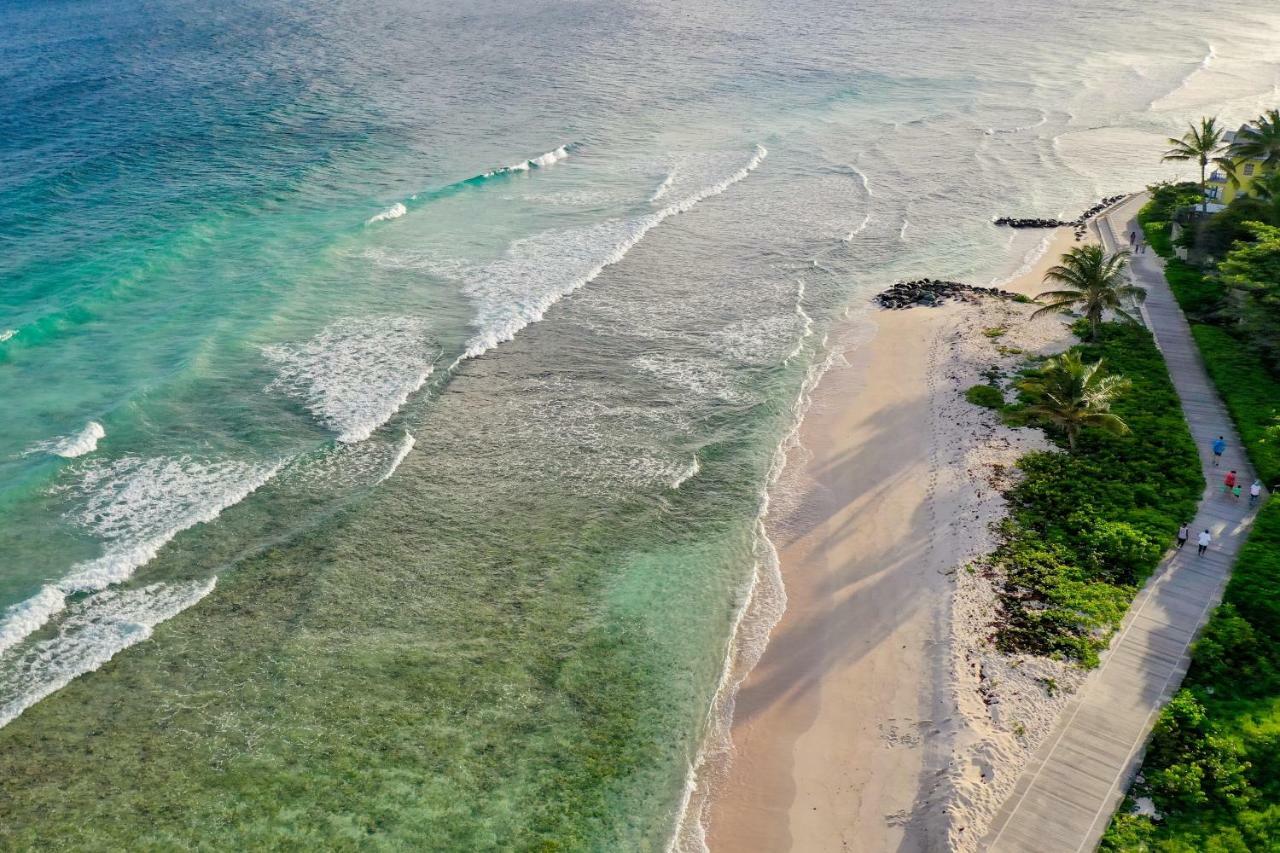 Courtyard By Marriott Bridgetown, Barbados Hotel Buitenkant foto