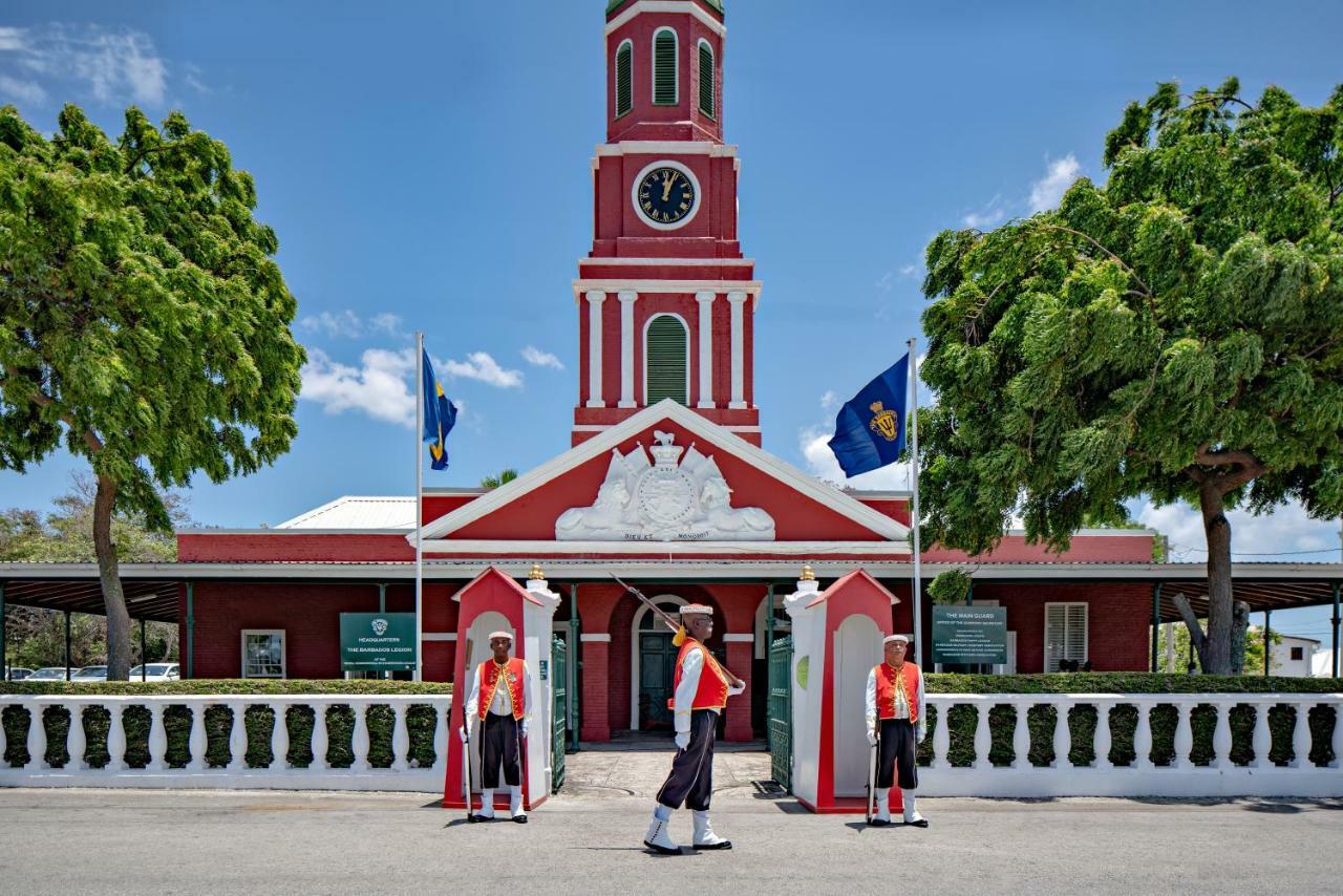 Courtyard By Marriott Bridgetown, Barbados Hotel Buitenkant foto