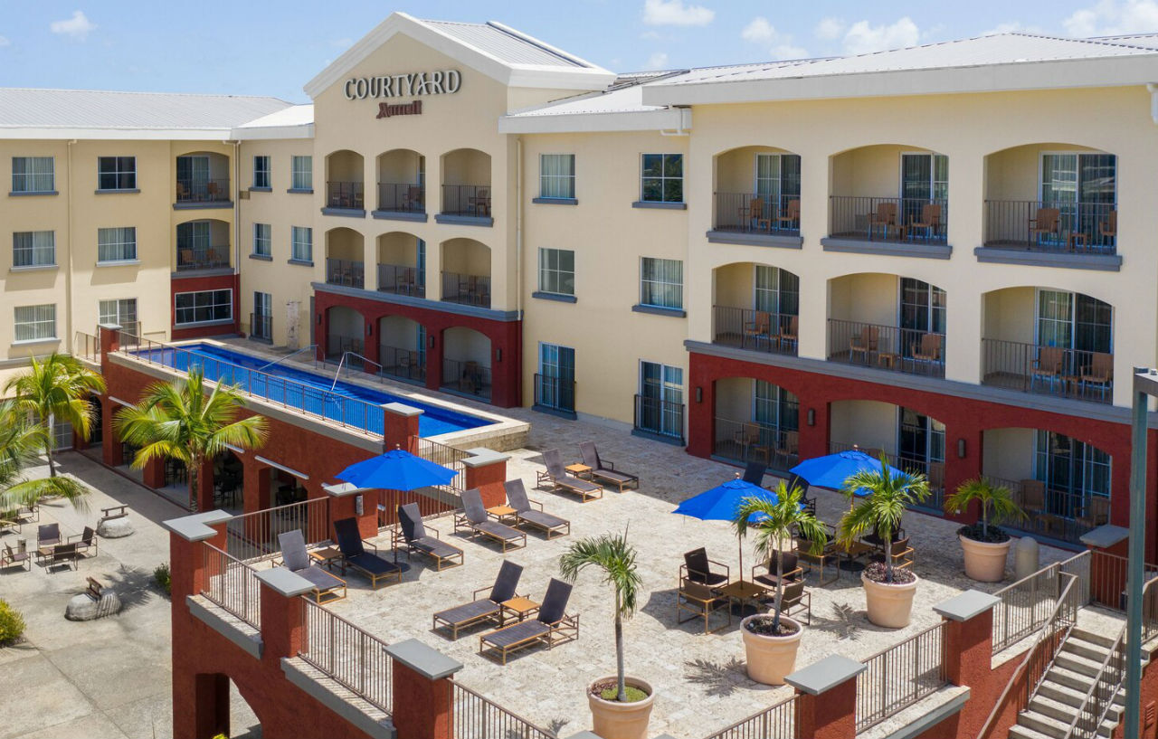 Courtyard By Marriott Bridgetown, Barbados Hotel Buitenkant foto